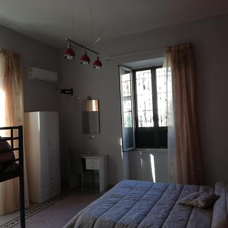 B&B Enjoy Ercolano Phòng bức ảnh